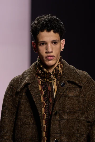 Look 29